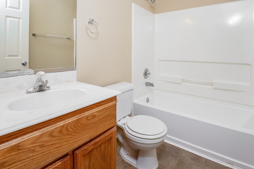 Building Photo - 1014 Vera Cruz Dr