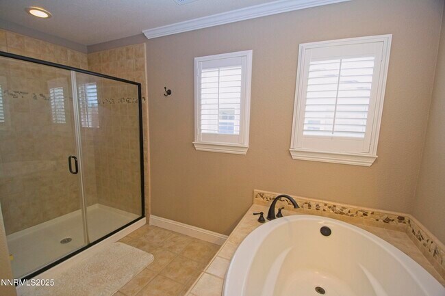 Building Photo - 4920 High Pass Dr