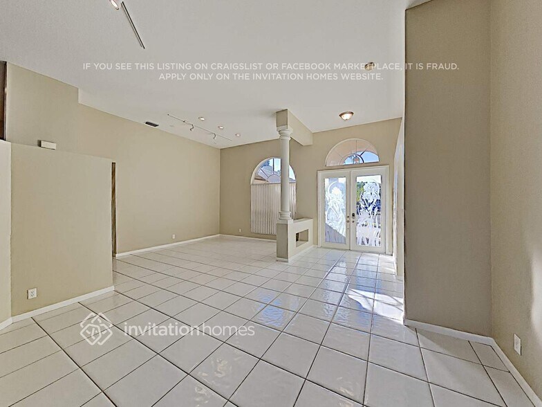 Building Photo - 8227 NW 41st St