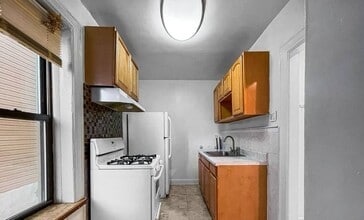 Building Photo - 368 79th St