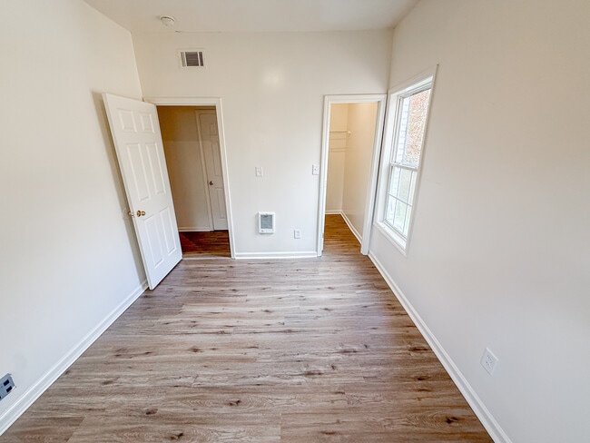 Building Photo - 2468 Spring St NW