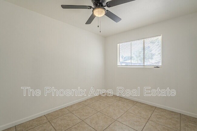 Building Photo - 787 W Flint St