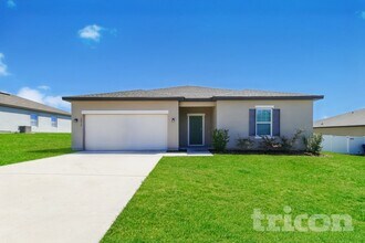 Building Photo - 16517 Cherry Landing Dr