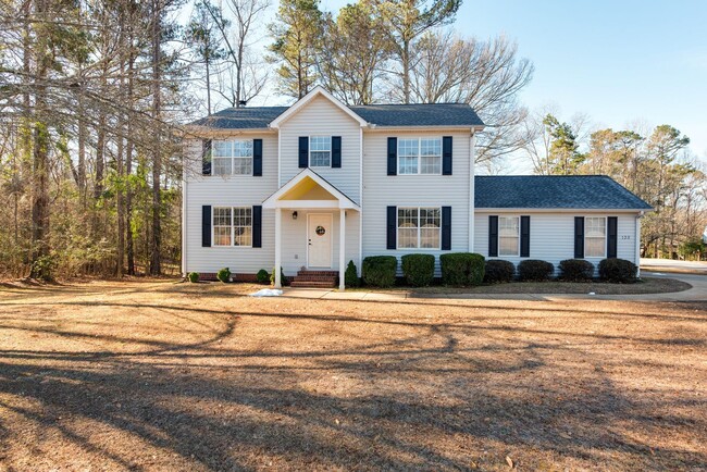 Building Photo - Spacious 4-Bedroom Home in Westside Athens...