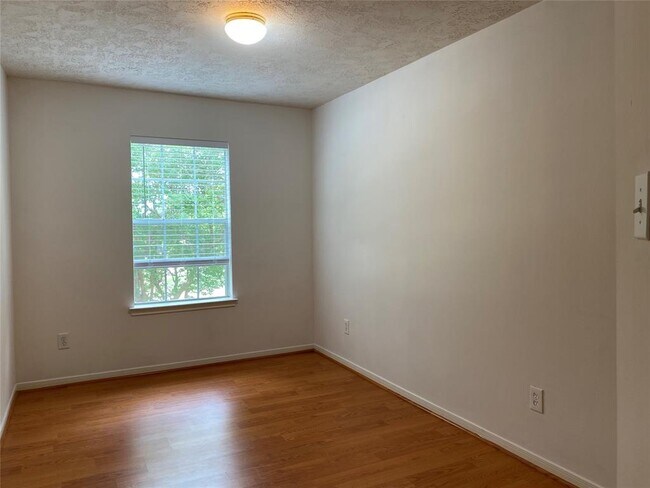 Building Photo - 6403 Portuguese Bend Dr