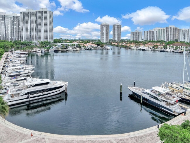 Building Photo - 21385 Marina Cove Cir