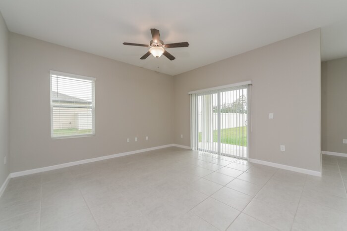 Building Photo - 348 Kenilworth Dr
