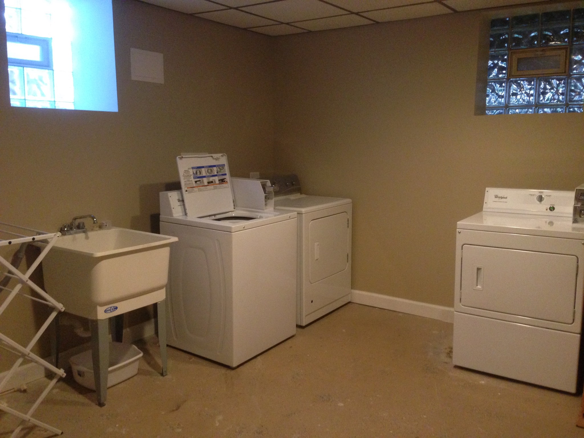 Laundry - 6523 N Northwest Hwy