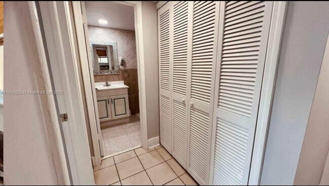 Building Photo - 6221 SW 131st Ct