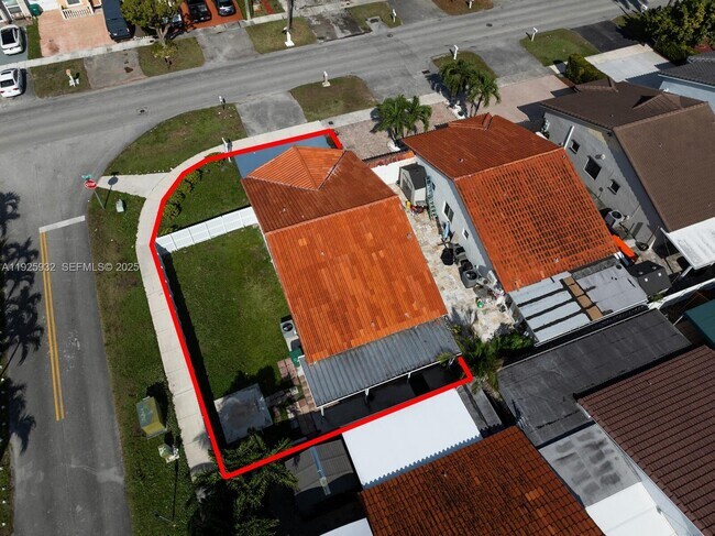 Building Photo - 9098 NW 114th St