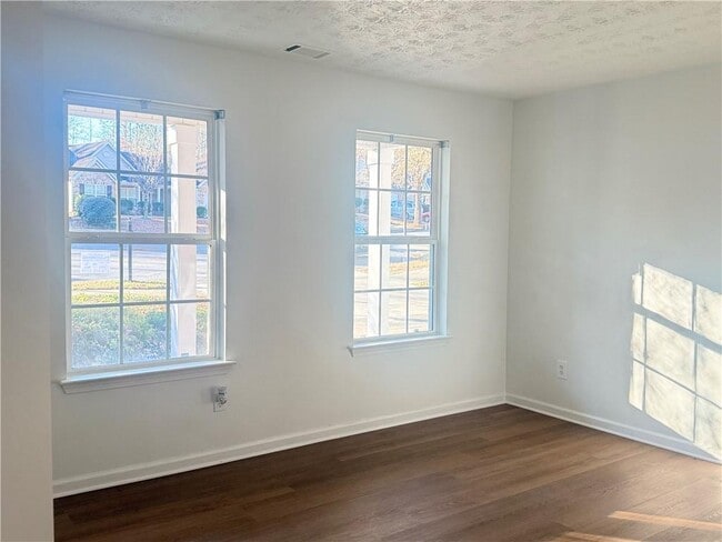 Building Photo - 3501 Bogan Mill Rd NE