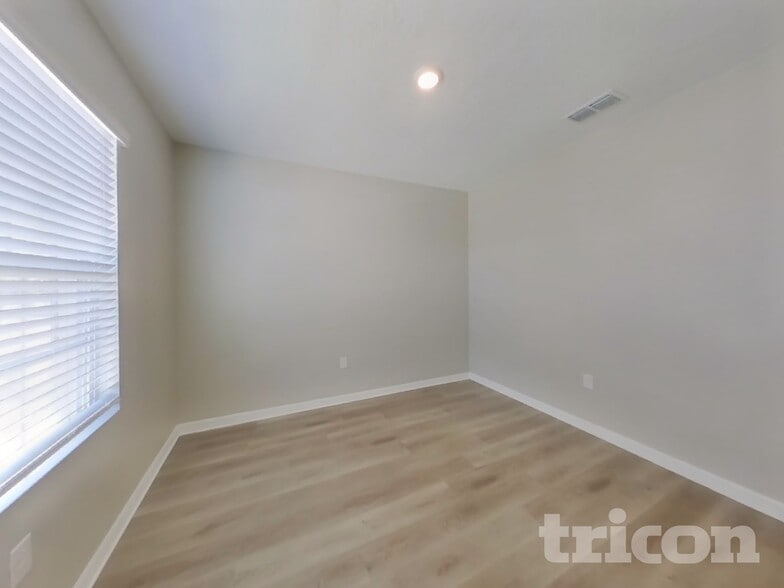 Building Photo - 5994 Churchill Square Way