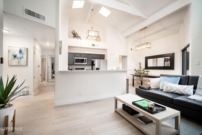 Building Photo - 588 Mogollon Cir