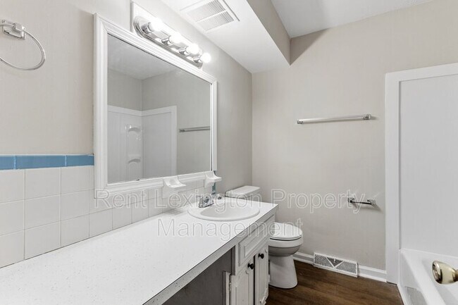 Building Photo - 3633 King Arthur Dr