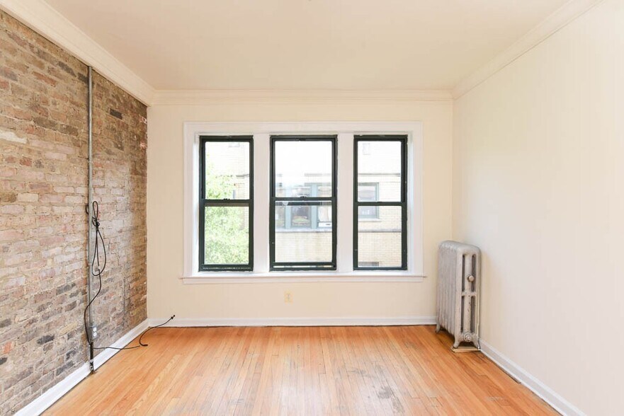 Building Photo - 2334.5 N Spaulding Ave