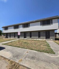 Building Photo - Great 2 bed 1 bath townhome in Justin!