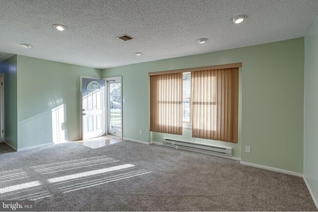 Building Photo - 123 Wyndmere Rd