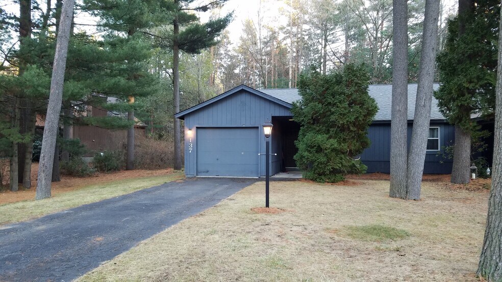 Primary Photo - 137 Thimbleberry Rd