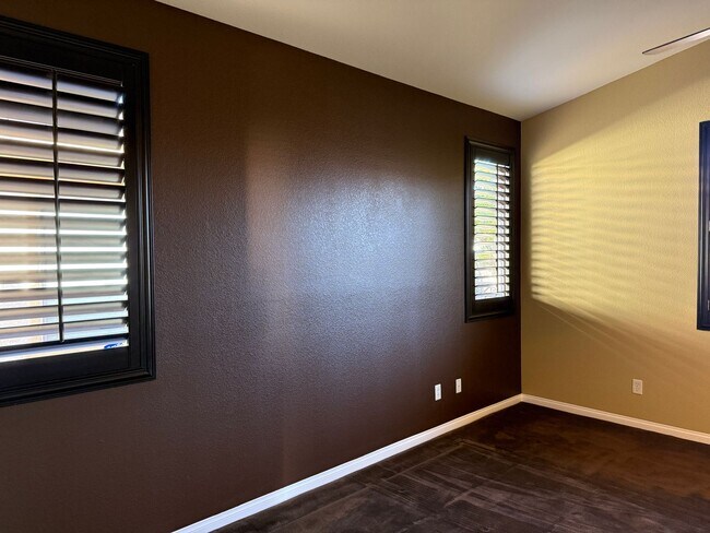 Building Photo - Magnificent Home Located In Guard Gated Tuscany!