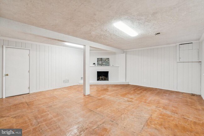 Building Photo - 1624 41st St N