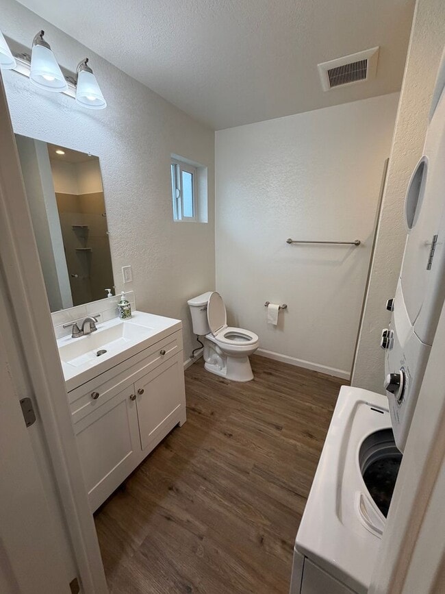 Building Photo - Studio in East Davis