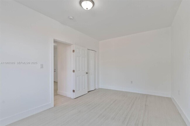 Building Photo - 1051 NW 2nd St