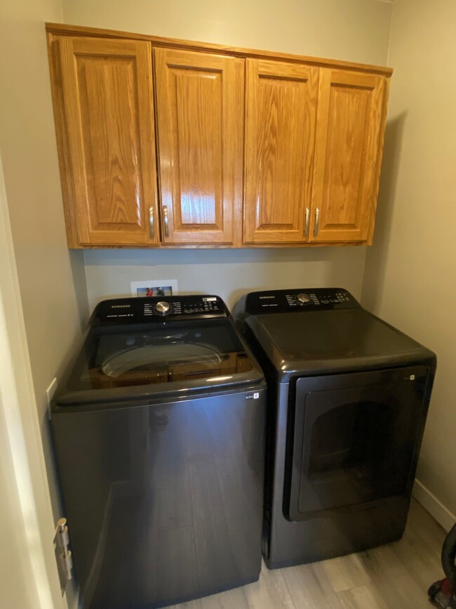 Laundry Room - 292 W 300 N