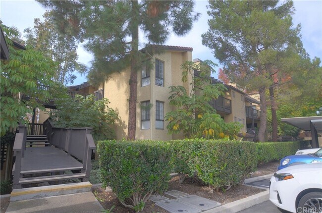 Primary Photo - 25541 Indian Hill Ln