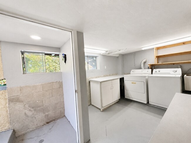Building Photo - 4727 Redland Dr