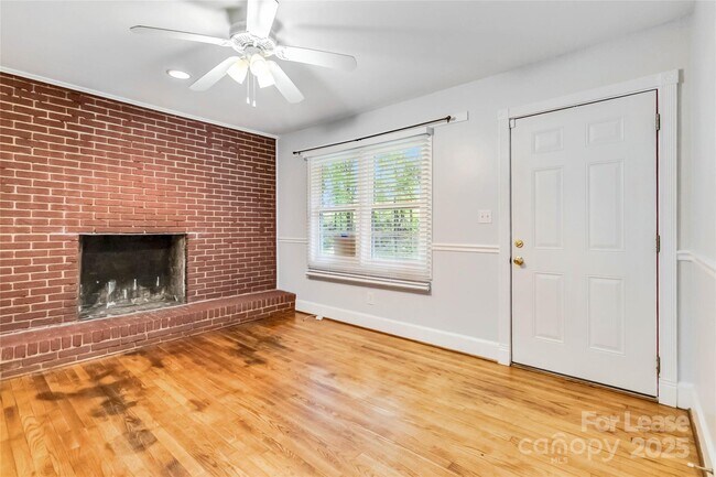 Building Photo - 1634 Van Buren Ave