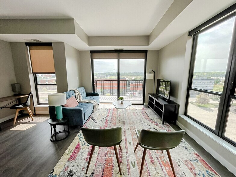 Building Photo - 1400 Walnut St