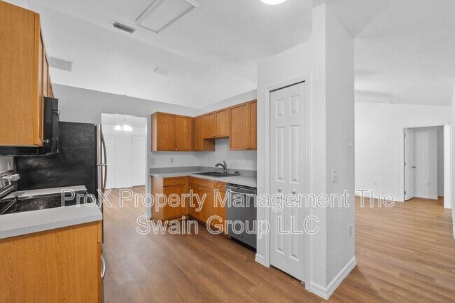 Building Photo - 25 Inconnu Dr