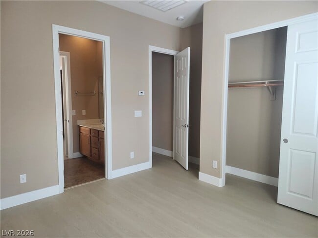 Building Photo - 10268 Cool Mist St