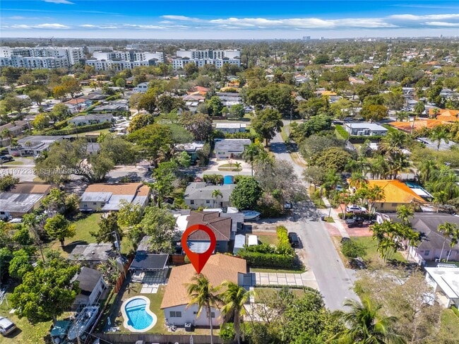 Building Photo - 6376 SW 20th St