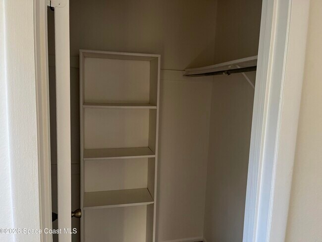 Building Photo - 225 S Tropical Trail