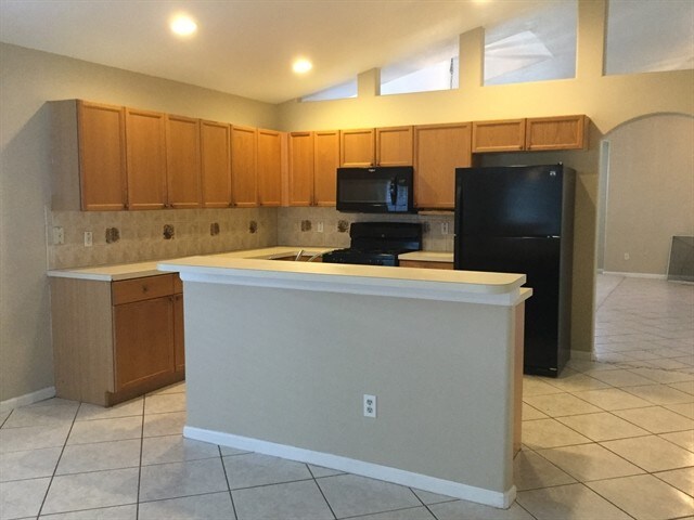 Building Photo - 2609 Meadow Oaks Loop