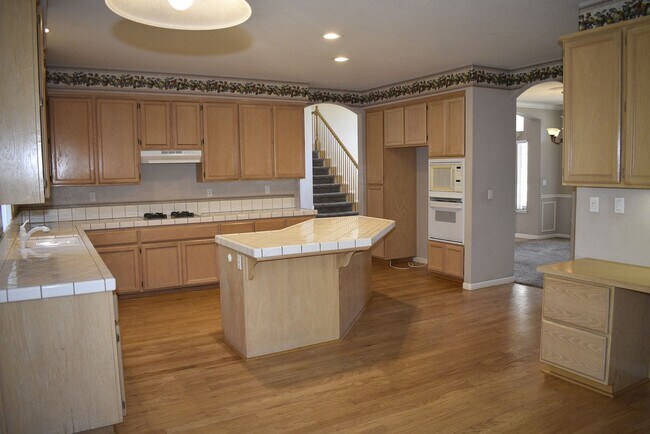 Building Photo - 5310 Humboldt Dr