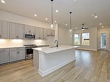 Building Photo - 5806 Rangeland Rd