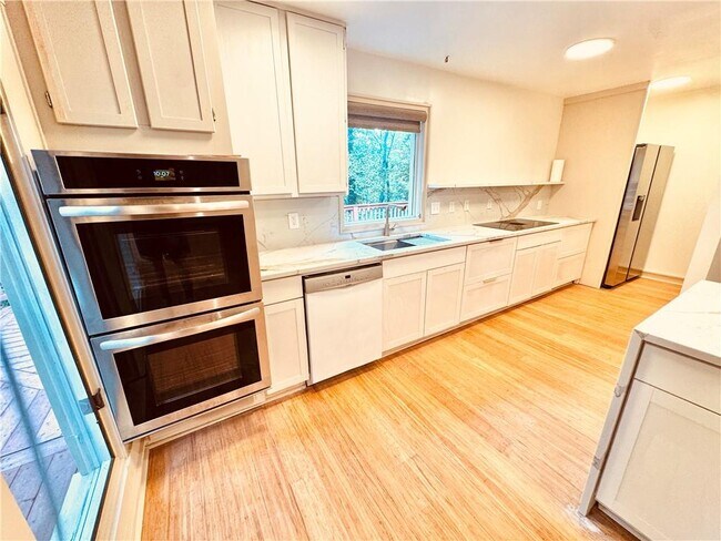 Building Photo - 175 River Ct Pkwy
