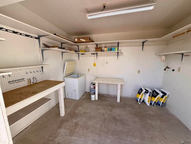 Building Photo - 13239 E 48th Dr