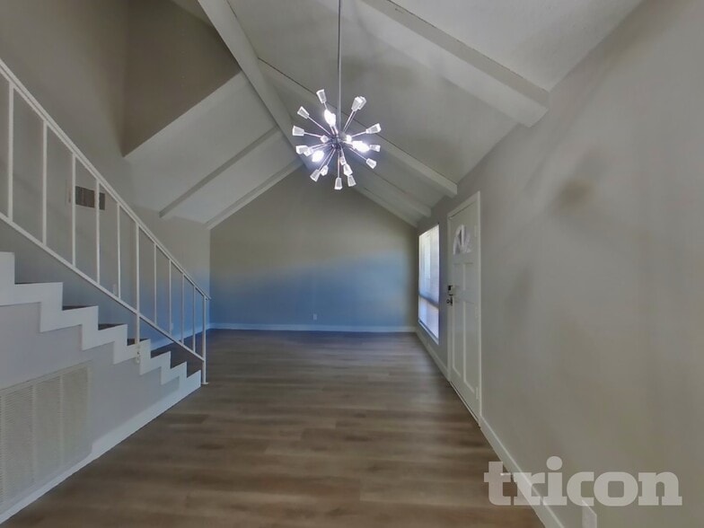 Building Photo - 3181 Arville St