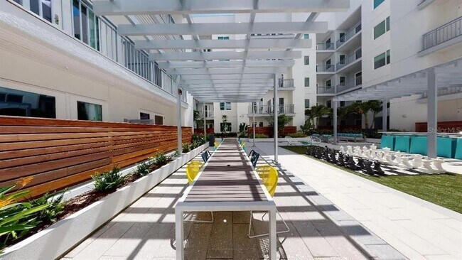 Building Photo - 503 Chatham Ave