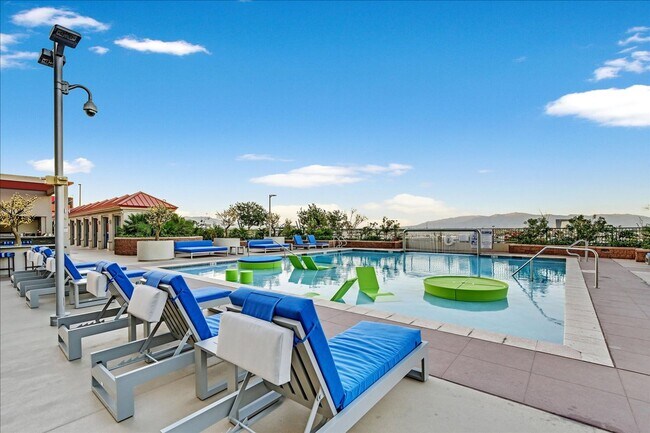 Building Photo - Dual Masters & Incredible Strip Views, 37th Floor or Allure