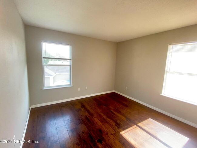 Building Photo - 7147 Newman Lake Ct