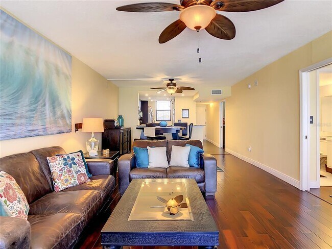 Building Photo - 15462 Gulf Blvd