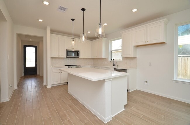 Building Photo - 5631 Pearl Vis Dr