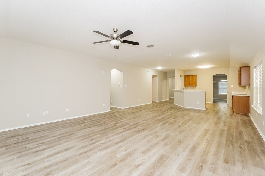 Building Photo - 3737 Sapphire St