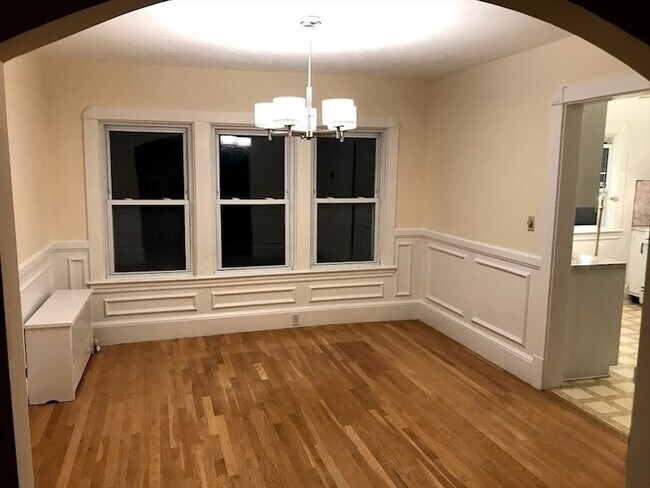 Building Photo - 28 Beaconsfield Rd