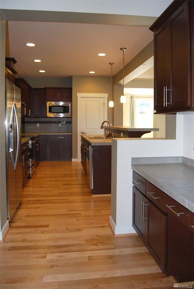 Building Photo - 4Bd/2.5Ba Issaquah House