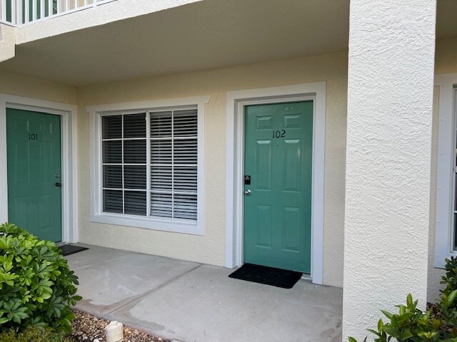 Building Photo - 4935 Sandra Bay Dr